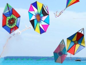 Bermuda kites flying at Horseshoe Bay