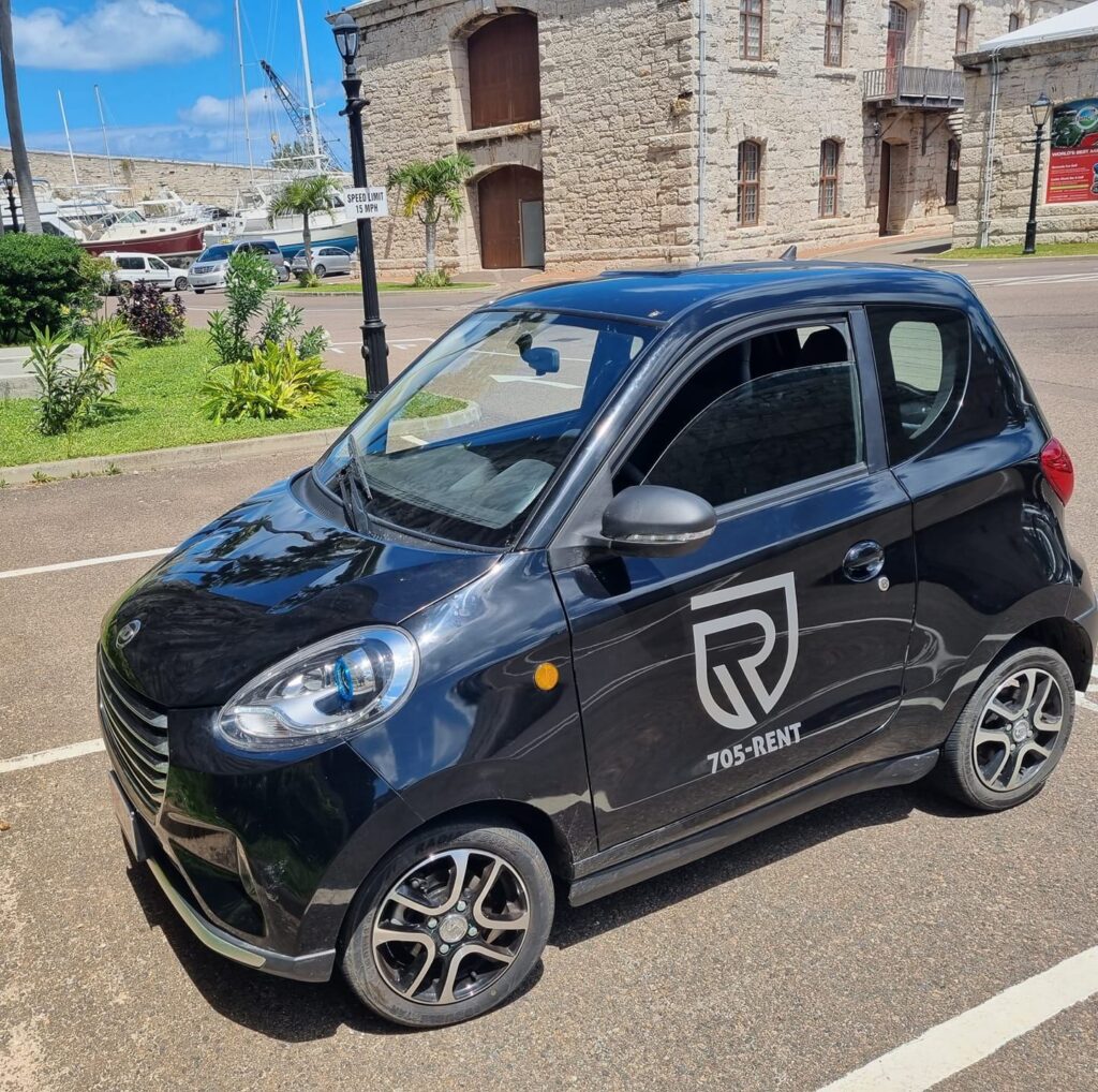 Gem Electric Mini Car - Rugged Rentals